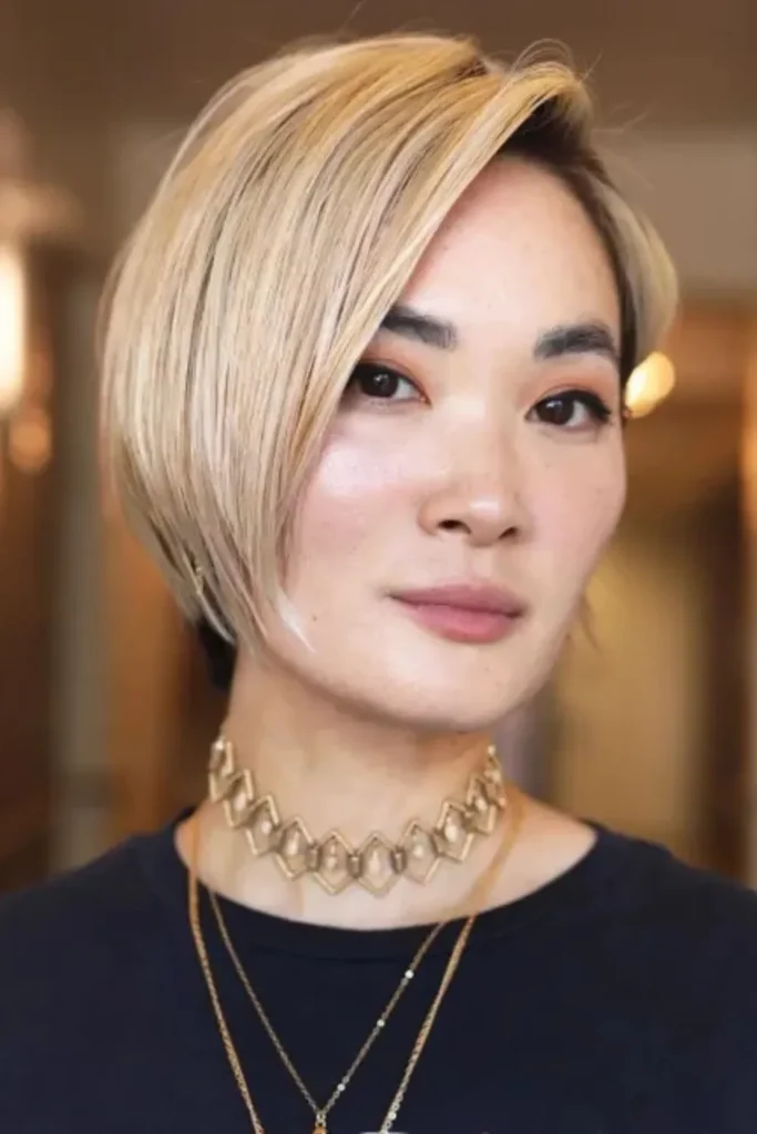 Blonde Pixie Bob with Highlights