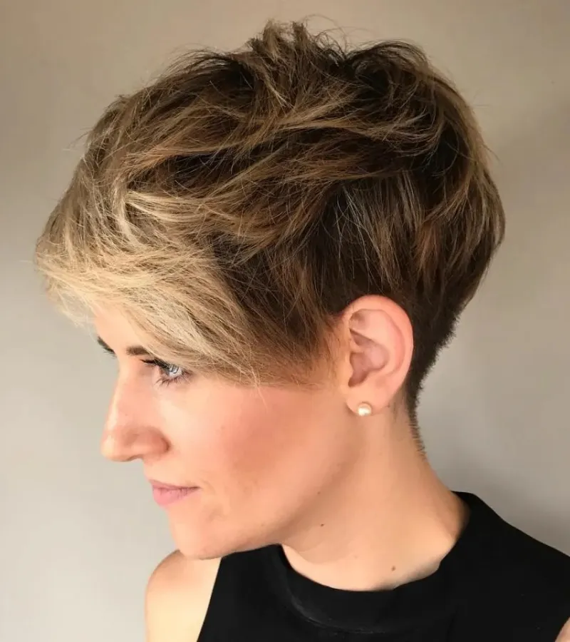 Pixie Cut With Highlighted Bangs