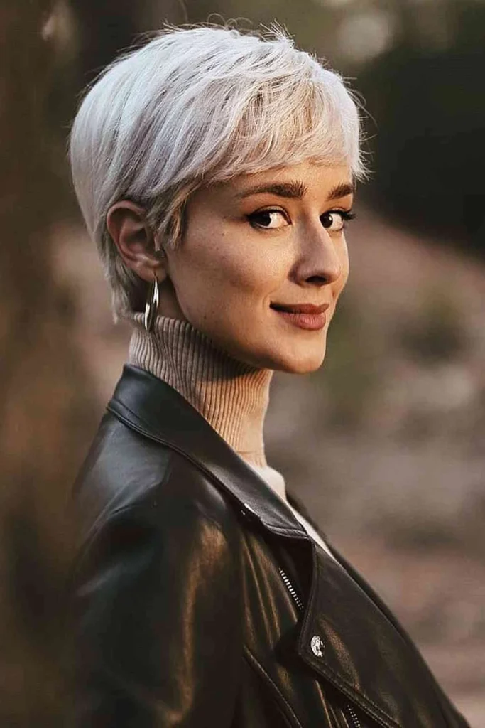 Sleek Short Hair with a Side-Swept Fringe