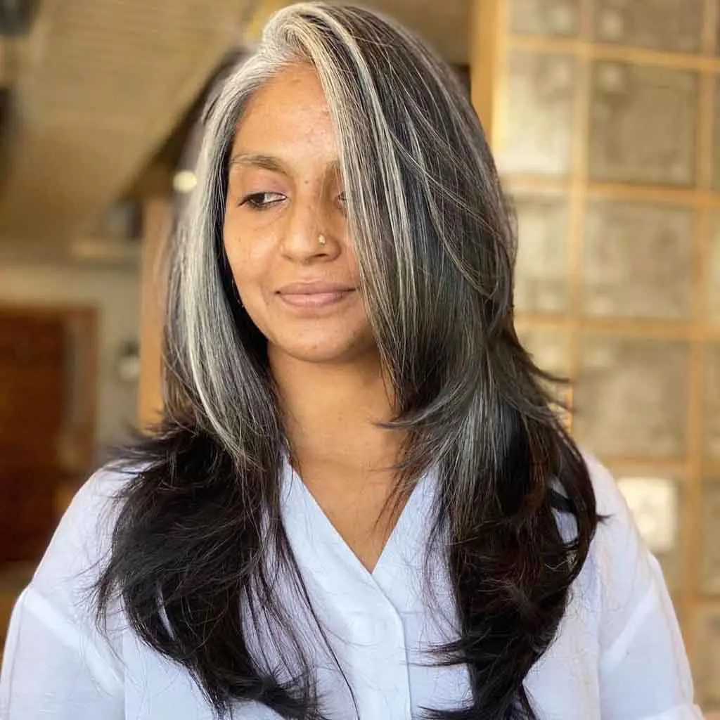 Long Duo-Toned Hair With Short Layers
