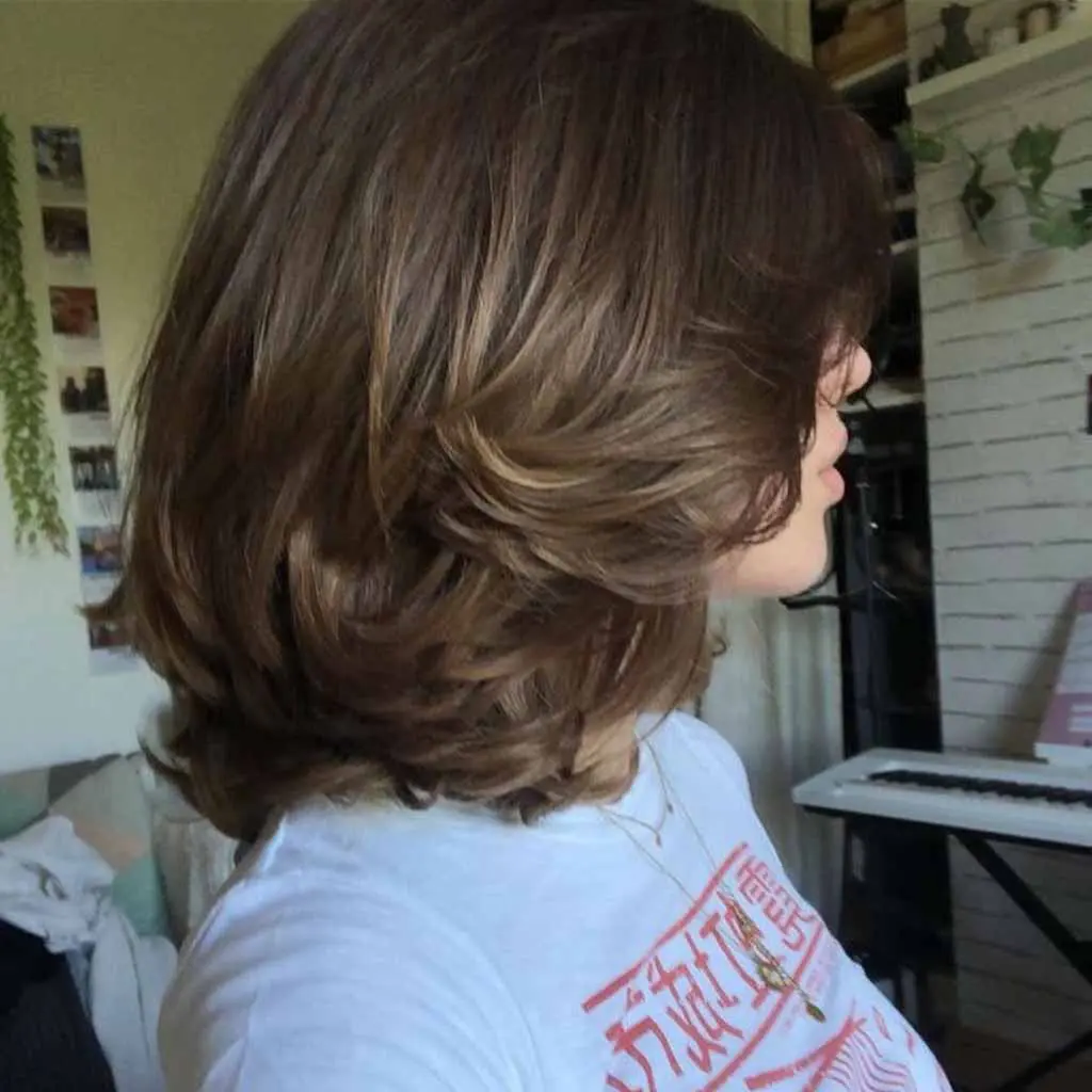 Short Wavy and Fluffy Layered Wolf Cut