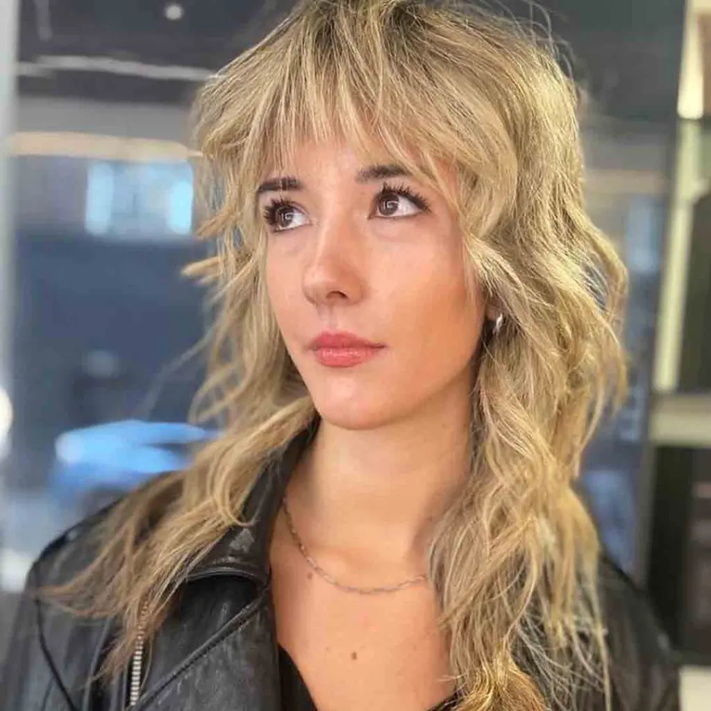 Wavy Mullet Wolf Cut With Choppy Bangs
