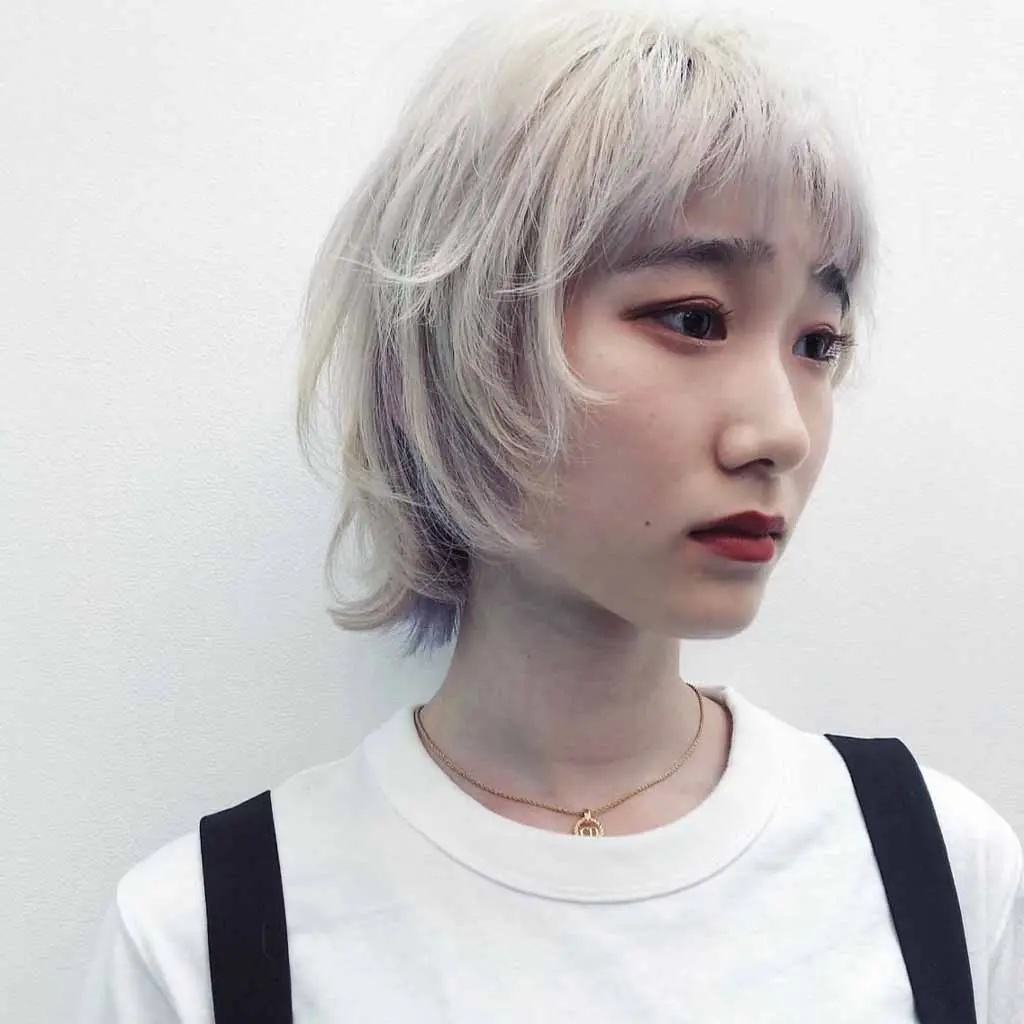  White Bob Wolf Cut With Asymmetric Bangs