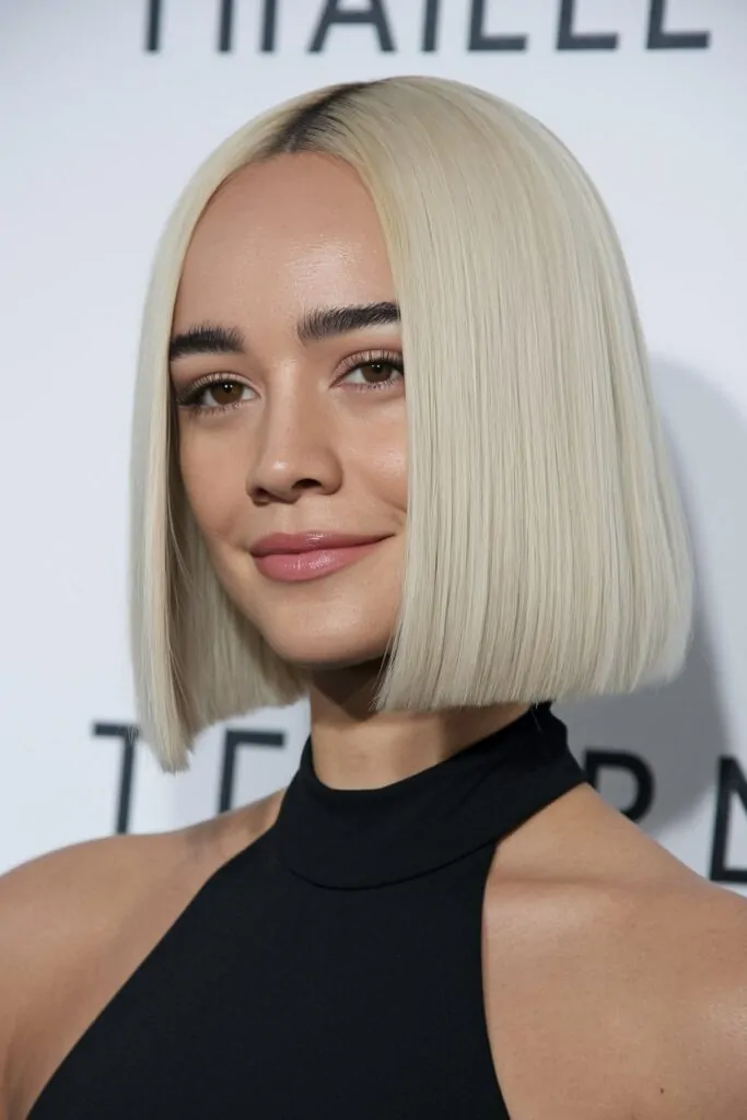  Sleek and Straight Kitty Cut